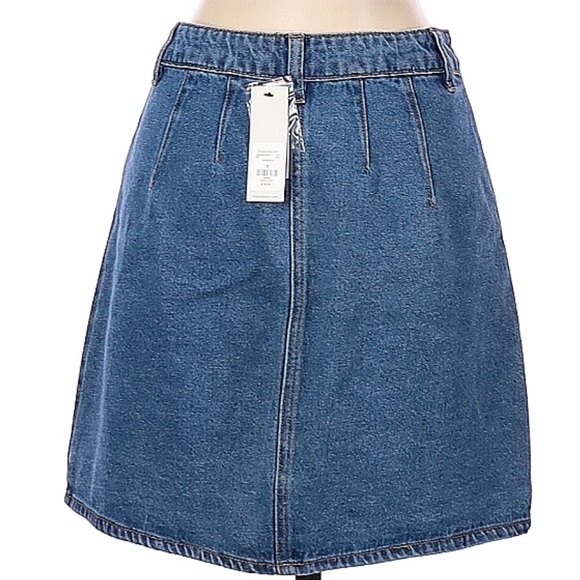 NWT Harper Blue Denim Skirt in Size Small - Picture 2 of 2